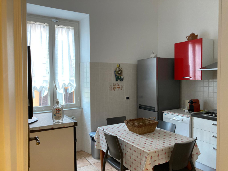Tipologia Immobile: appartamento Provincia: roma Comune: anzio Località: centro Indirizzo: Piazza 1° Maggio