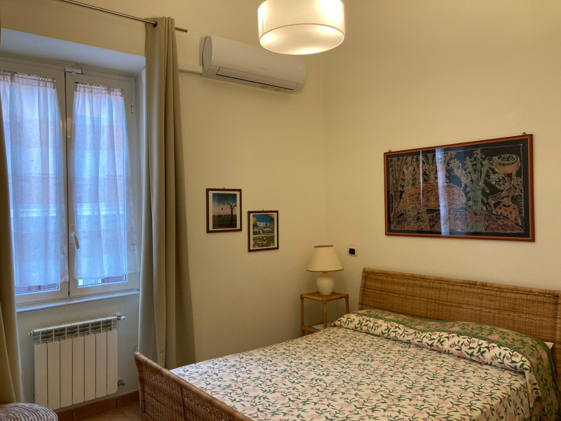 Tipologia Immobile: appartamento Provincia: roma Comune: anzio Località: centro Indirizzo: Piazza 1° Maggio