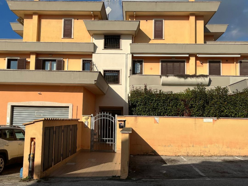 Tipologia Immobile: appartamento Provincia: roma Comune: ardea Località: tor san lorenzo Indirizzo: Via della Moletta