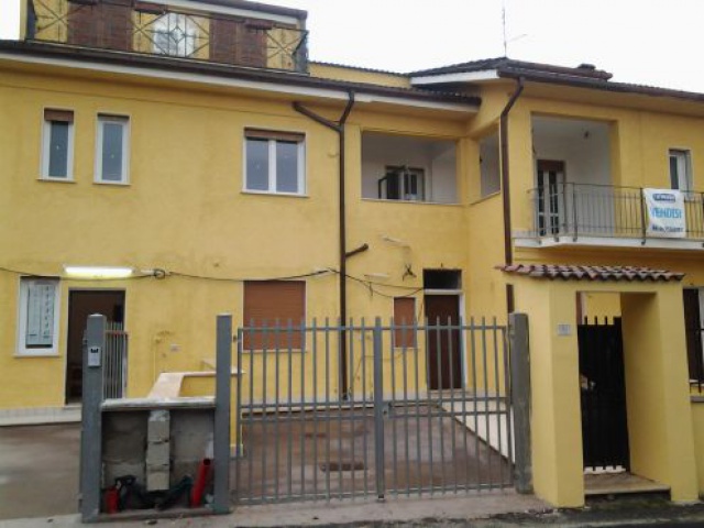Tipologia Immobile: appartamento Provincia: roma Comune: guidonia montecelio Località: villanova Indirizzo: via giuseppe garibaldi