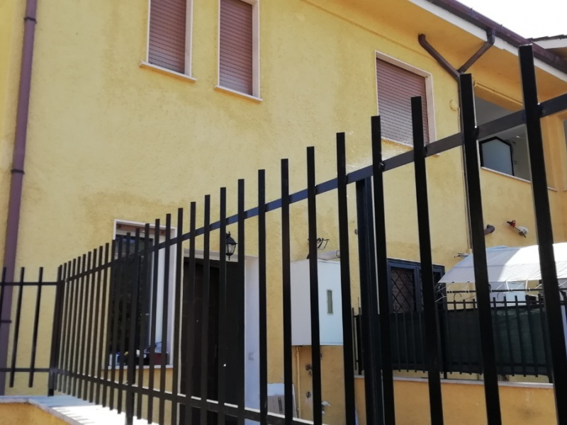 Tipologia Immobile: appartamento Provincia: roma Comune: guidonia montecelio Località: villanova Indirizzo: via giuseppe garibaldi