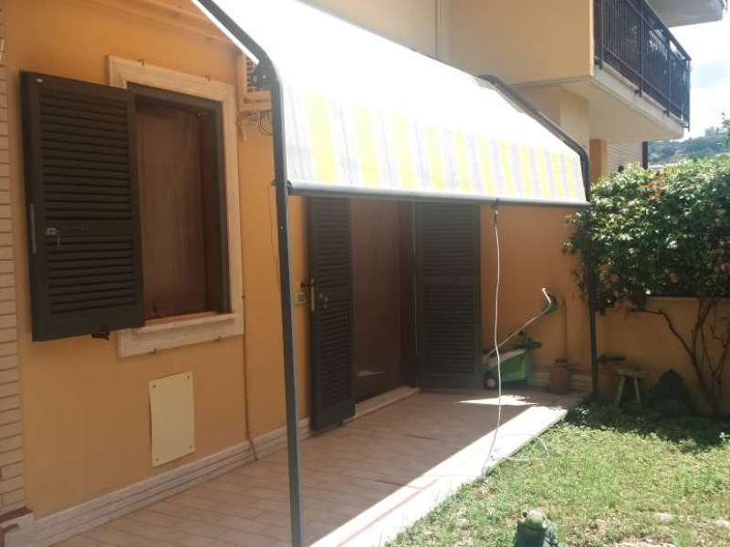 Tipologia Immobile: appartamento Provincia: roma Comune: monte porzio catone Località:  Indirizzo: Via Costagrande