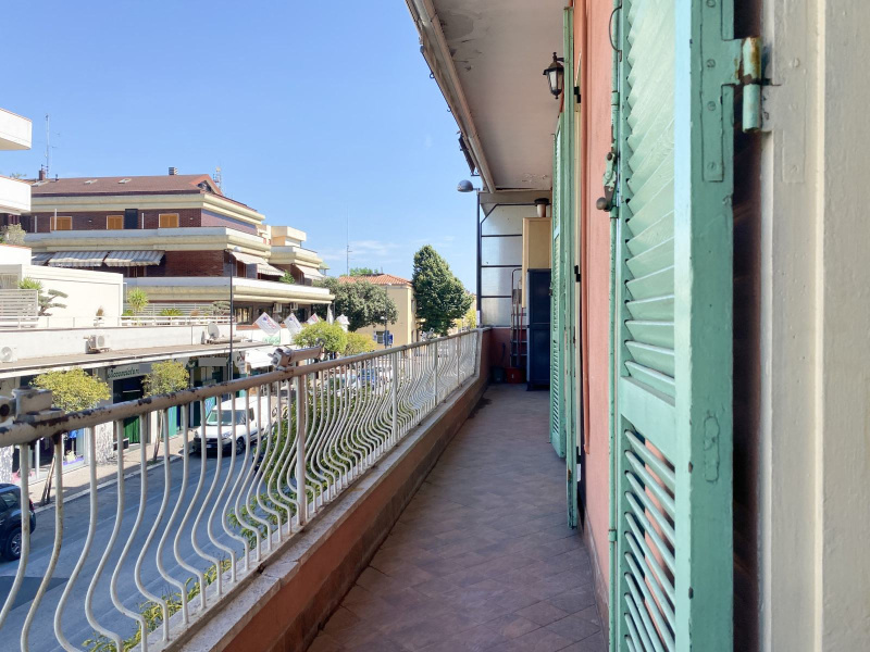 Tipologia Immobile: appartamento Provincia: roma Comune: pomezia Località: centro urbano Indirizzo: Via Roma