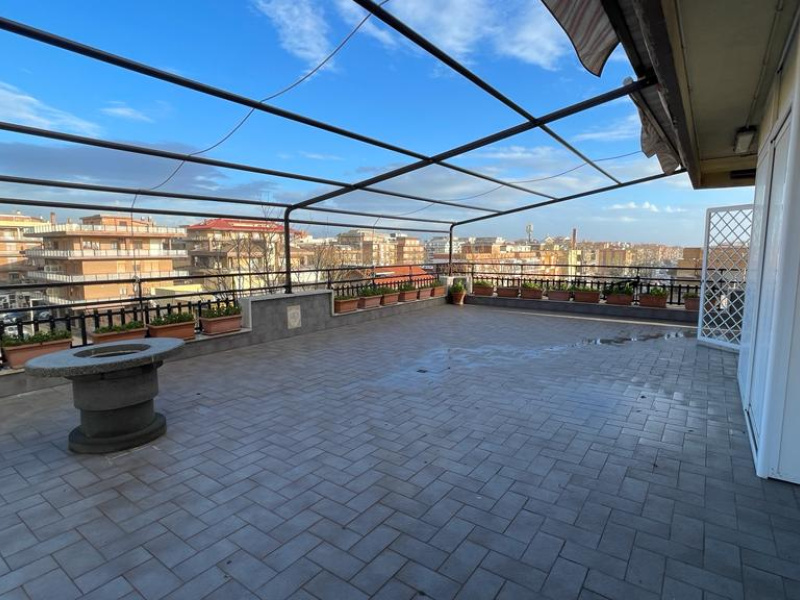 Tipologia Immobile: appartamento Provincia: roma Comune: pomezia Località: torvaianica centro Indirizzo: Viale Spagna