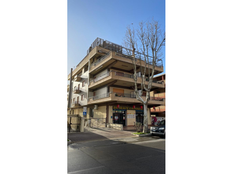 Tipologia Immobile: appartamento Provincia: roma Comune: pomezia Località: torvaianica centro Indirizzo: Viale Spagna