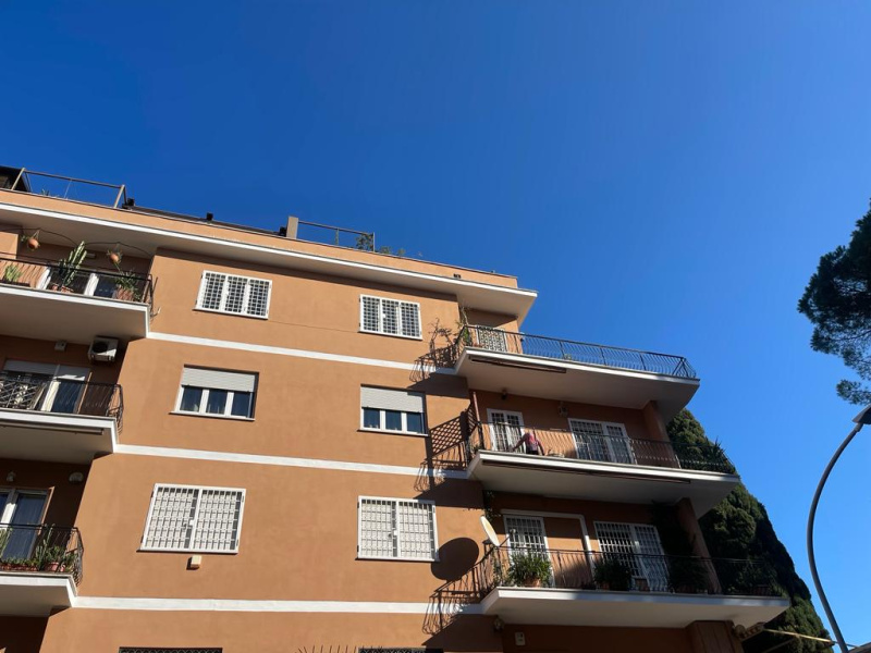 Tipologia Immobile: appartamento Provincia: roma Comune: roma Località:  Indirizzo: Via Sangemini