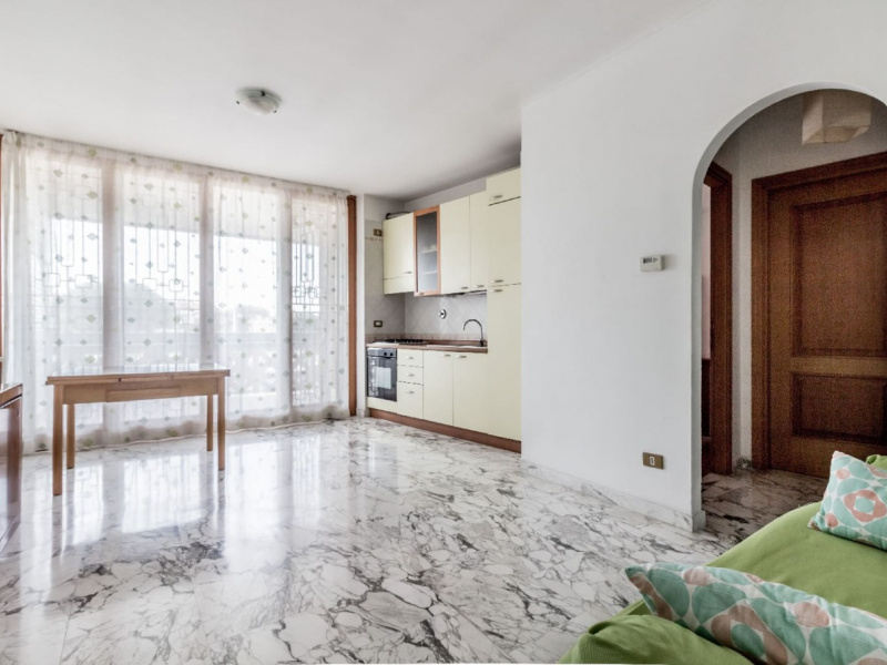 Tipologia Immobile: appartamento Provincia: roma Comune: roma Località: eur - papillo Indirizzo: Via Massimo Grillandi