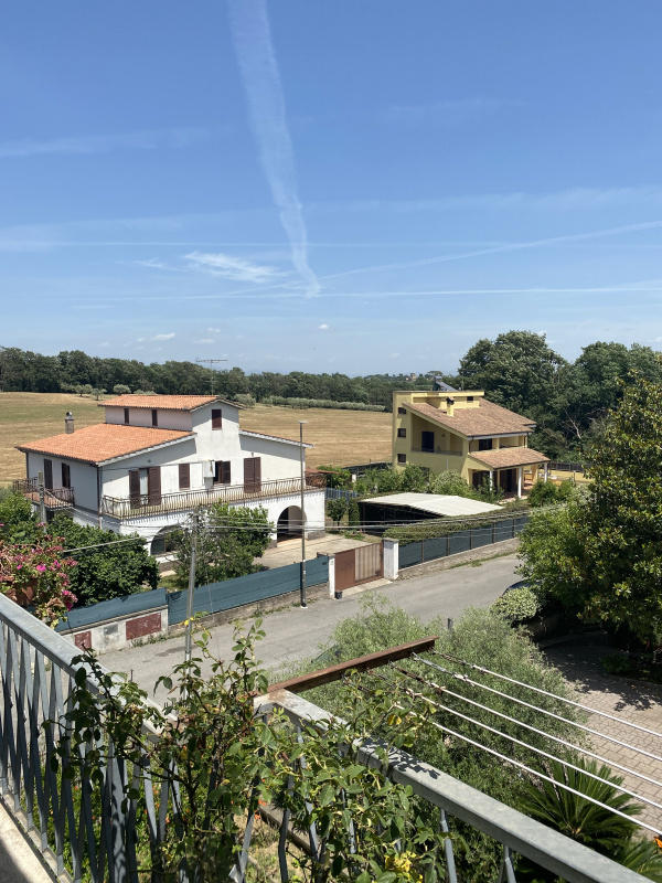 Tipologia Immobile: appartamento Provincia: roma Comune: roma Località: labaro - prima porta Indirizzo: Via Dolzago