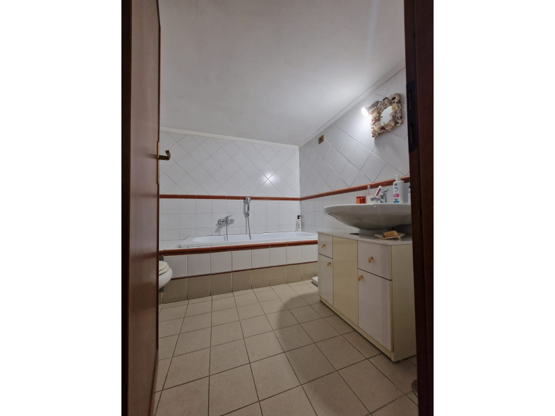 Tipologia Immobile: appartamento Provincia: roma Comune: roma Località: casalotti Indirizzo: Via Valloriate