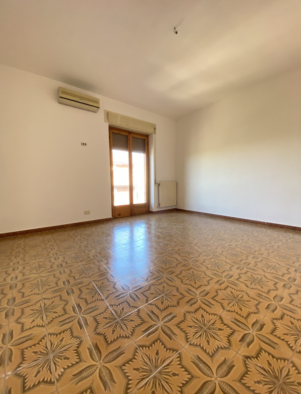 Tipologia Immobile: appartamento Provincia: roma Comune: roma Località: tor bella monaca Indirizzo: Via del Fuoco Sacro