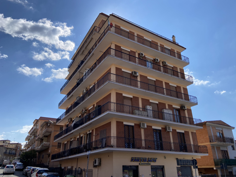 Tipologia Immobile: appartamento Provincia: roma Comune: roma Località: tor bella monaca Indirizzo: Via del Fuoco Sacro
