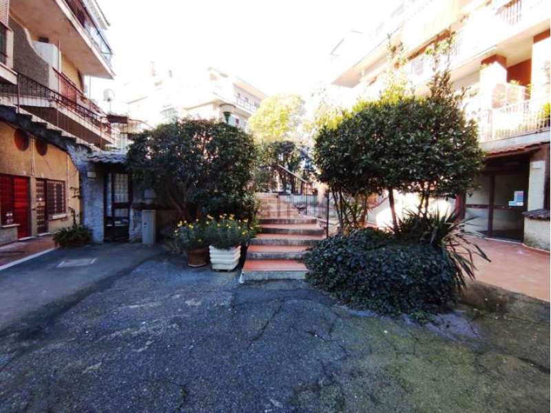 Tipologia Immobile: appartamento Provincia: roma Comune: roma Località: grottarossa - tomba di nerone Indirizzo: Via Casal Saraceno