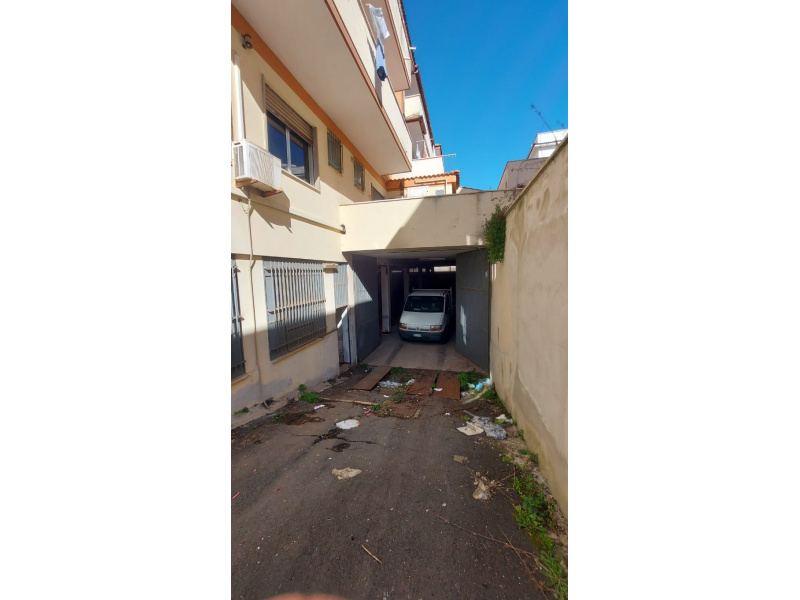 Tipologia Immobile: magazzino/deposito Provincia: roma Comune: anzio Località: sacro cuore Indirizzo: Via Derna