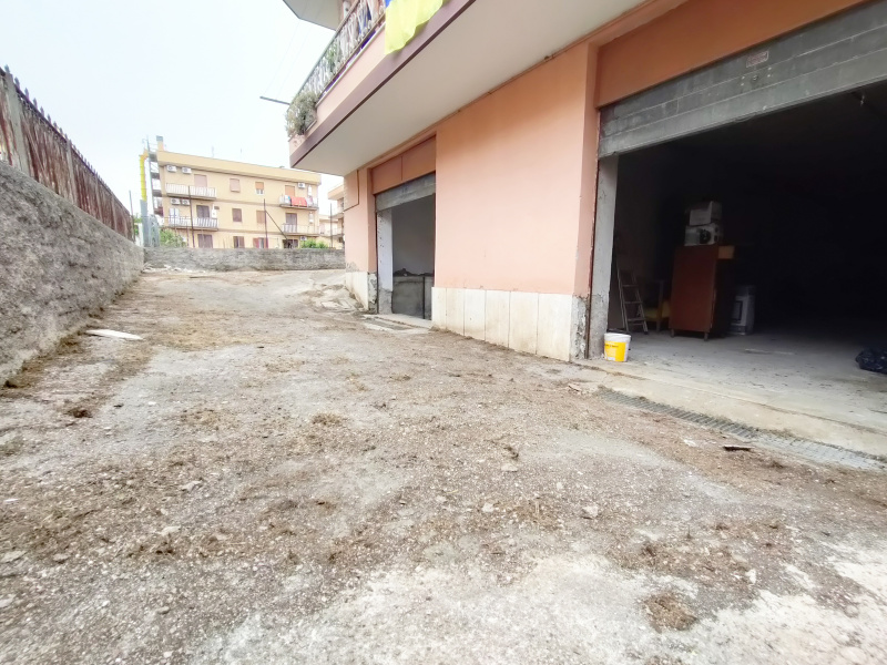 Tipologia Immobile: magazzino/deposito Provincia: roma Comune: roma Località: tor vergata Indirizzo: Via Benigno Crespi