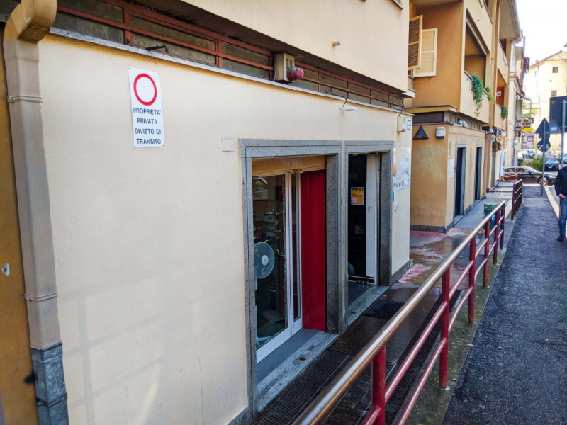 Tipologia Immobile: negozio Provincia: roma Comune: ariccia Località:  Indirizzo: Viale Antonietta Chigi