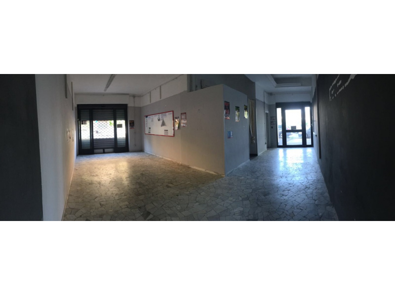 Tipologia Immobile: negozio Provincia: roma Comune: roma Località: ostia centro Indirizzo: Via dei Traghetti