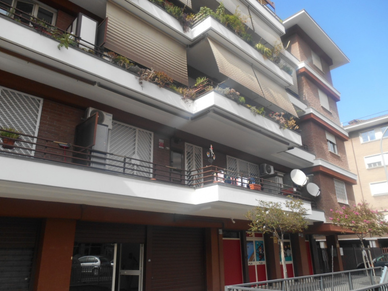Tipologia Immobile: negozio Provincia: roma Comune: roma Località: tiburtina - portonaccio - casal bertone Indirizzo: Via dei Crispolti