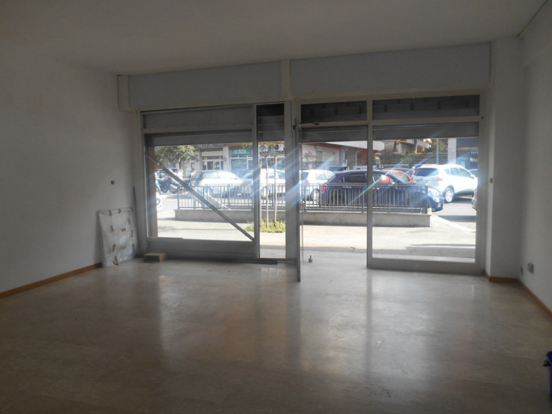 Tipologia Immobile: negozio Provincia: roma Comune: roma Località: tiburtina - portonaccio - casal bertone Indirizzo: Via dei Crispolti