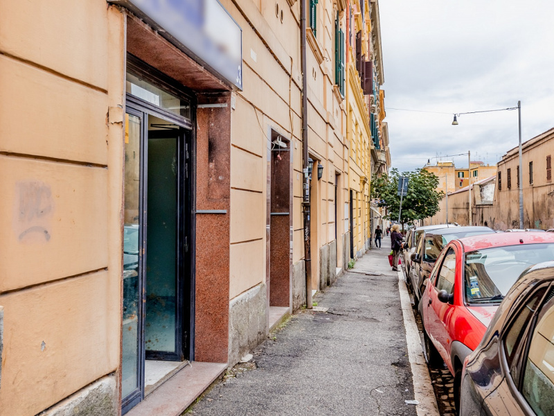 Tipologia Immobile: negozio Provincia: roma Comune: roma Località: san giovanni Indirizzo: Via di San Giovanni in Laterano