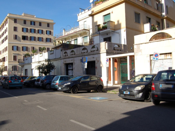 Tipologia Immobile: negozio Provincia: roma Comune: roma Località: casilina Indirizzo: Via Voghera