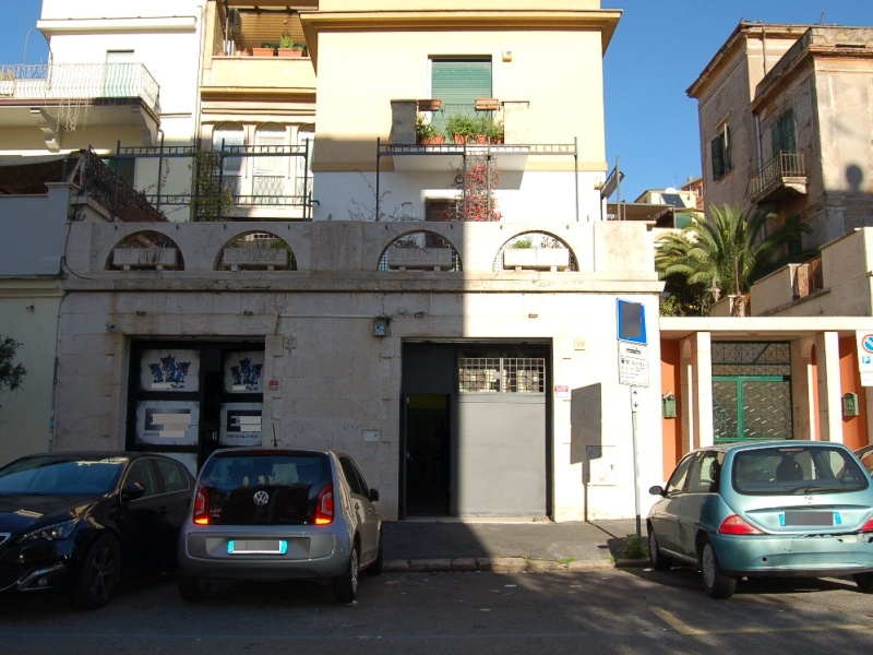 Tipologia Immobile: negozio Provincia: roma Comune: roma Località: casilina Indirizzo: Via Voghera