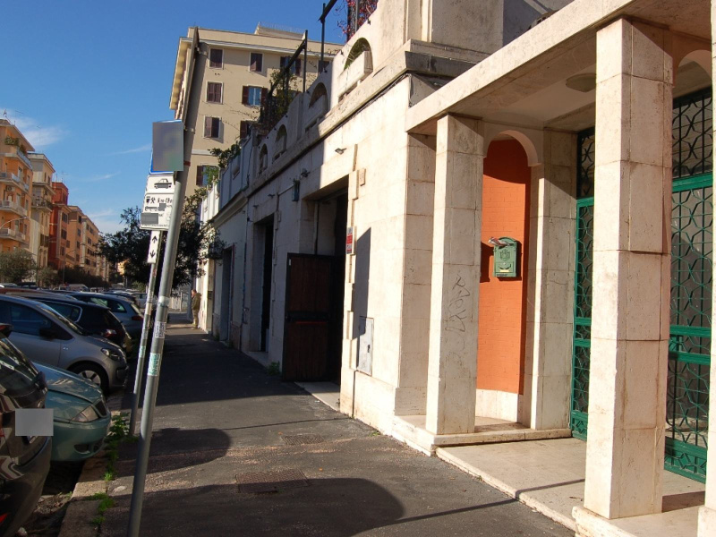 Tipologia Immobile: negozio Provincia: roma Comune: roma Località: casilina Indirizzo: Via Voghera