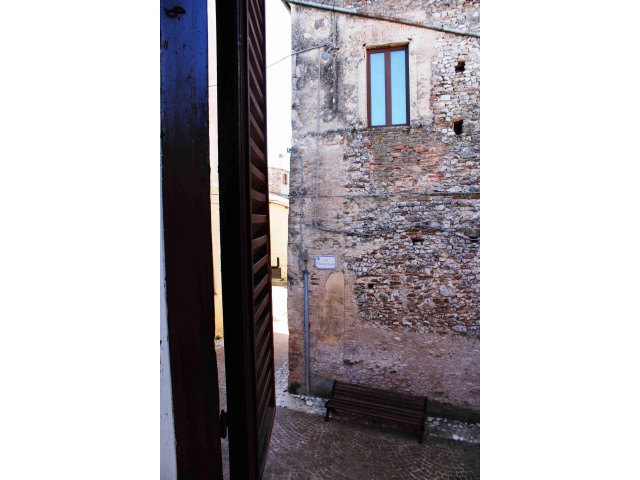 Tipologia Immobile: palazzo/terratetto Provincia: rieti Comune: fara in sabina Località: centro urbano Indirizzo: via vittorio veneto