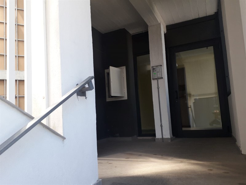 Tipologia Immobile: ufficio Provincia: roma Comune: pomezia Località: centro urbano Indirizzo: Via dei Castelli Romani