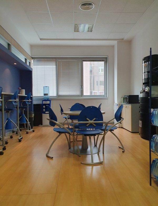 Tipologia Immobile: ufficio Provincia: roma Comune: roma Località: case rosse - sette camini Indirizzo: Via Giacomo Peroni