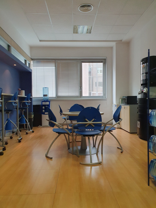Tipologia Immobile: ufficio Provincia: roma Comune: roma Località: case rosse - sette camini Indirizzo: Via Giacomo Peroni