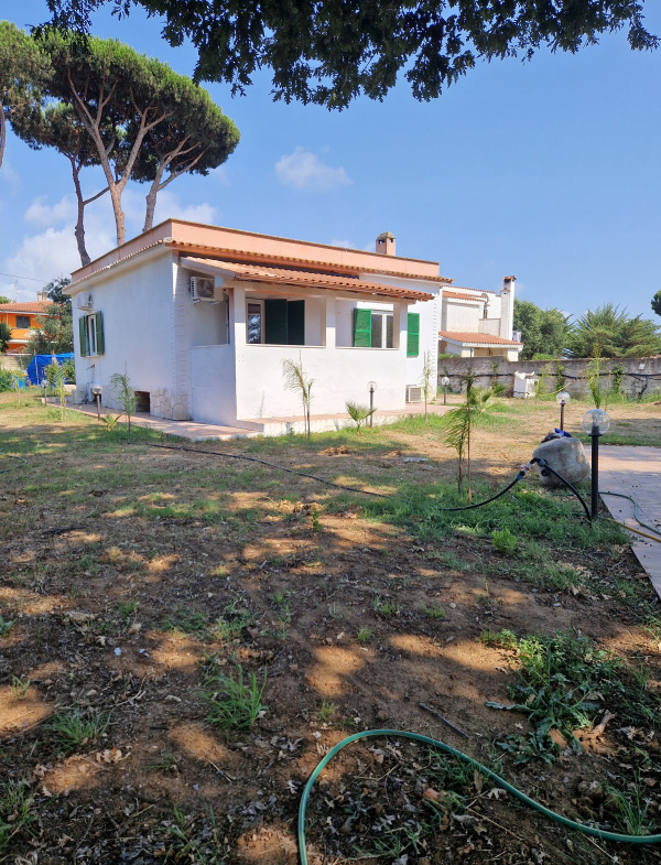 Tipologia Immobile: villa/indipendente Provincia: roma Comune: anzio Località: cinquemiglia Indirizzo: Via Giosuè Carducci