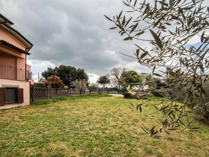 Tipologia Immobile: villa/indipendente Provincia: roma Comune: bracciano Località: castel giuliano Indirizzo: Via dei Pratacci