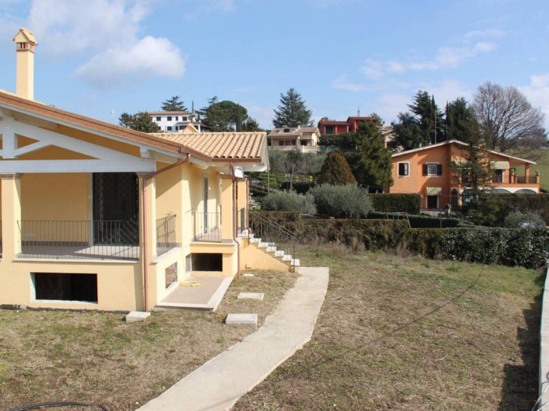 Tipologia Immobile: villa/indipendente Provincia: roma Comune: riano Località: colle delle rose Indirizzo: Via del Ciclamino