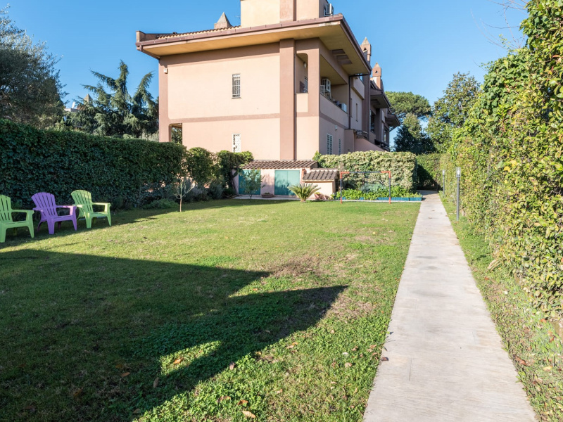 Tipologia Immobile: villa/indipendente Provincia: roma Comune: roma Località: casal palocco Indirizzo: Via Cratilo di Atene