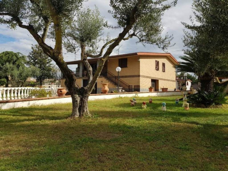 Tipologia Immobile: villa/indipendente Provincia: roma Comune: san cesareo Località:  Indirizzo:
