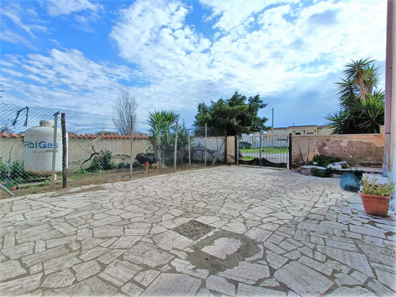 Tipologia Immobile: appartamento Provincia: roma Comune: ardea Località: marina di ardea Indirizzo: Lungomare degli Ardeatini