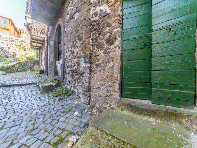 Tipologia Immobile: appartamento Provincia: roma Comune: rocca di papa Località:  Indirizzo: Viale Madonna del Tufo