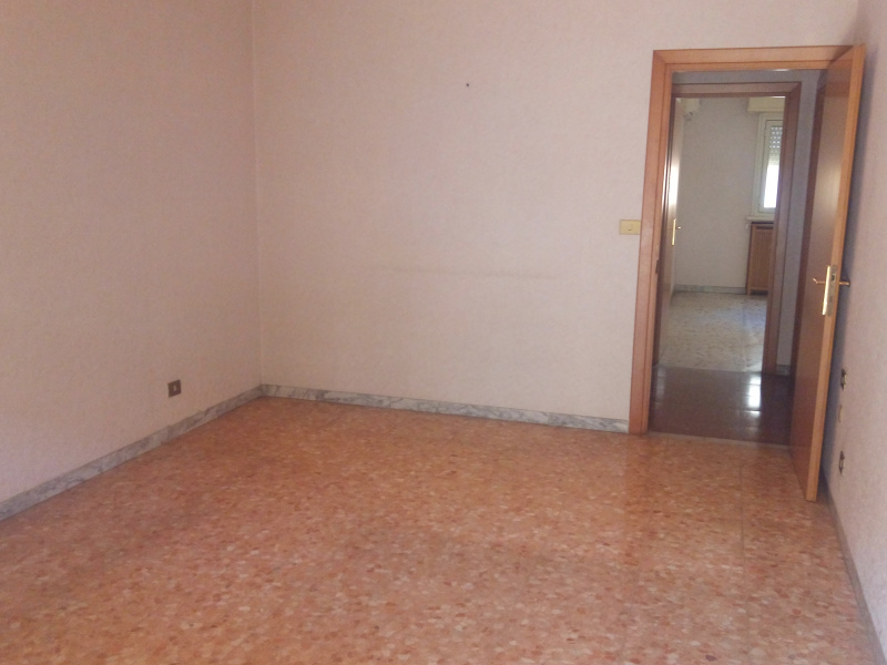 Tipologia Immobile: appartamento Provincia: roma Comune: roma Località: tuscolano - appio claudio Indirizzo: Via Curzio Rufo