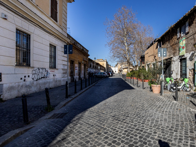 Tipologia Immobile: cielo-terra Provincia: roma Comune: roma Località: testaccio Indirizzo: Via di Monte Testaccio