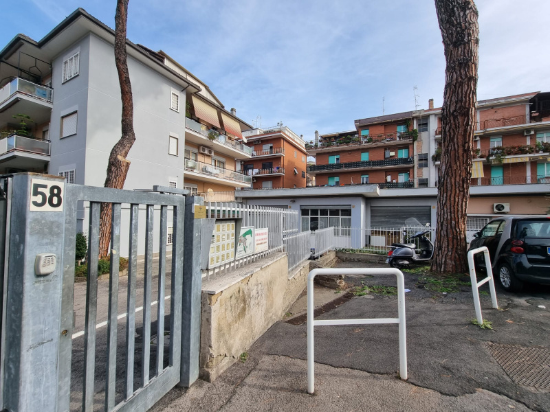 Tipologia Immobile: negozio Provincia: roma Comune: roma Località: casalotti Indirizzo: Via Baveno