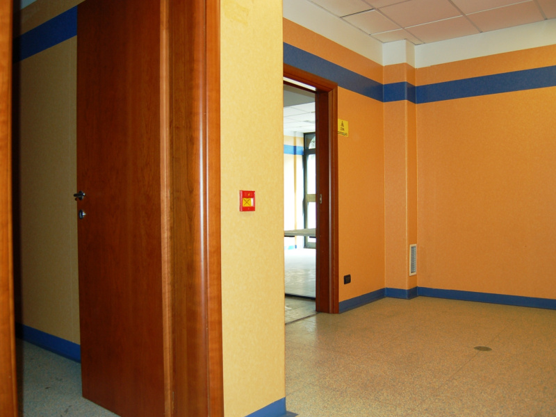 Tipologia Immobile: negozio Provincia: roma Comune: roma Località: villa gordiani Indirizzo: Via Maddaloni
