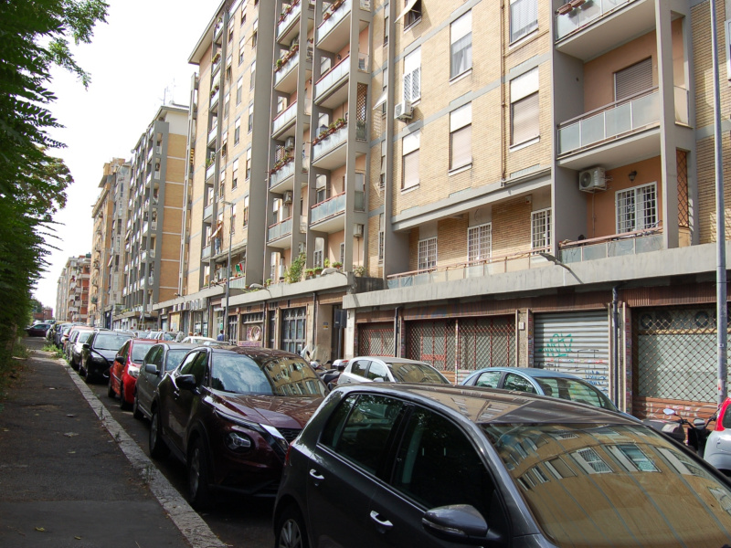 Tipologia Immobile: negozio Provincia: roma Comune: roma Località: villa gordiani Indirizzo: Via Maddaloni