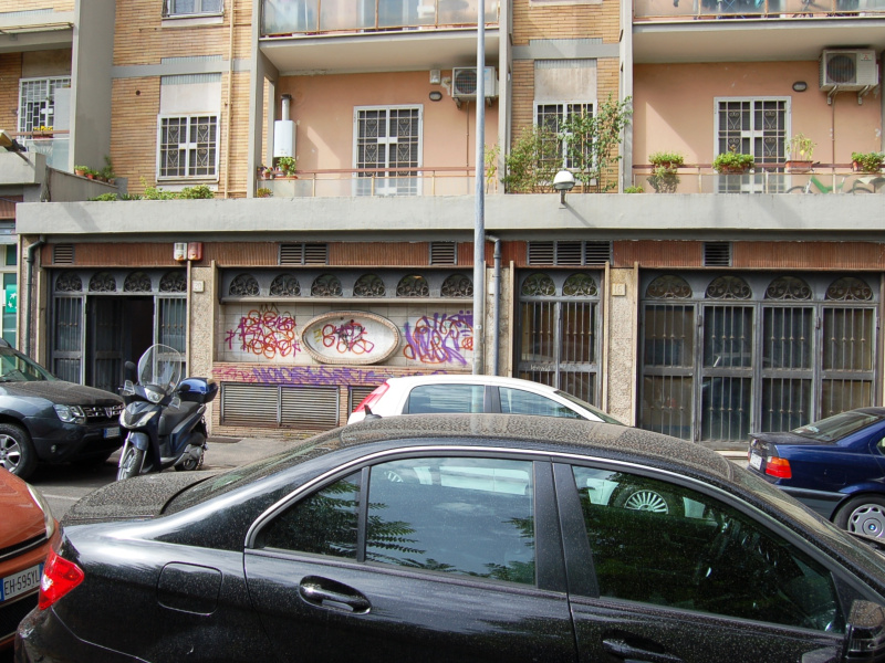 Tipologia Immobile: negozio Provincia: roma Comune: roma Località: villa gordiani Indirizzo: Via Maddaloni
