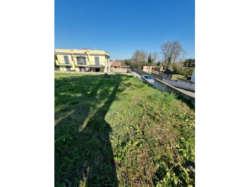 Tipologia Immobile: terreno edificabile Provincia: roma Comune: roma Località: boccea Indirizzo: Via Locana