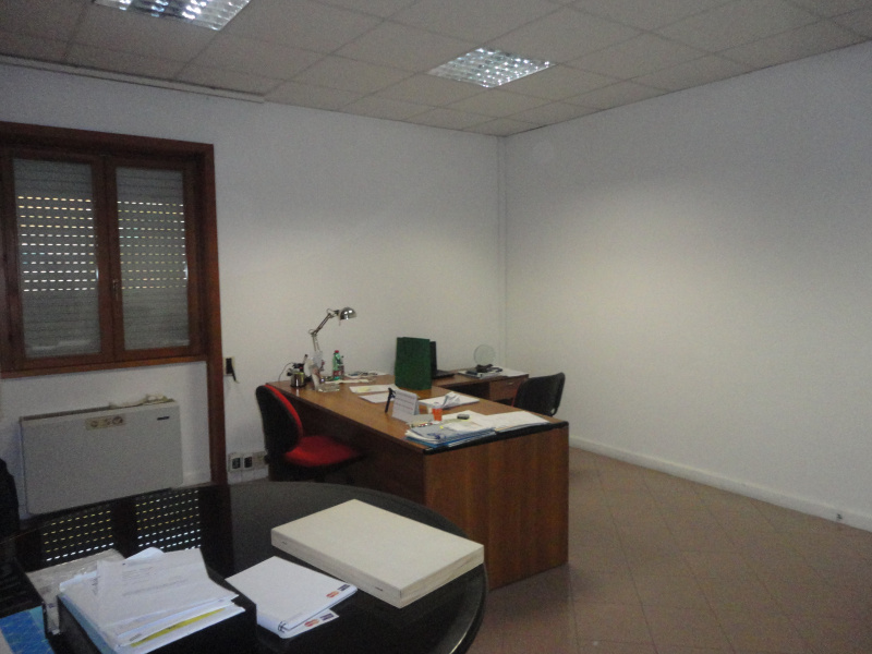 Tipologia Immobile: ufficio Provincia: roma Comune: roma Località: tuscolano appio claudio Indirizzo: Via Assisi