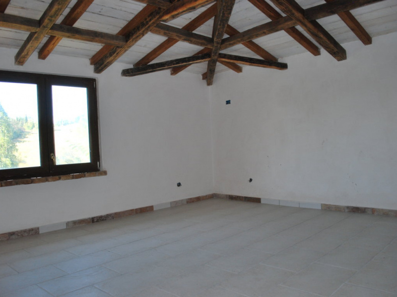 Tipologia Immobile: villa/indipendente Provincia: roma Comune: roma Località: casal selce Indirizzo: Via Atenulfo