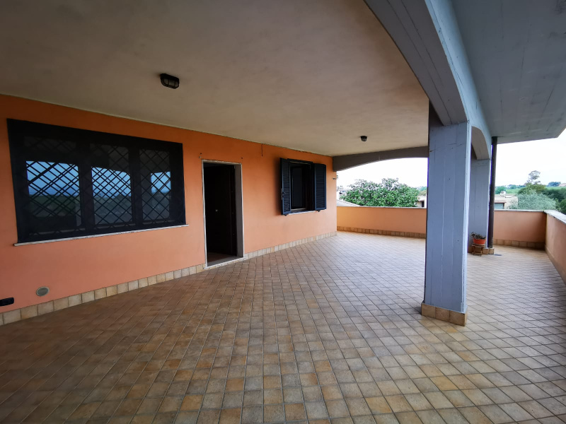 Tipologia Immobile: appartamento Provincia: roma Comune: ardea Località: nuova florida Indirizzo: Via Rieti