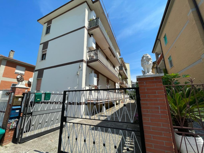 Tipologia Immobile: appartamento Provincia: roma Comune: pomezia Località: centro urbano Indirizzo: Via Recanati