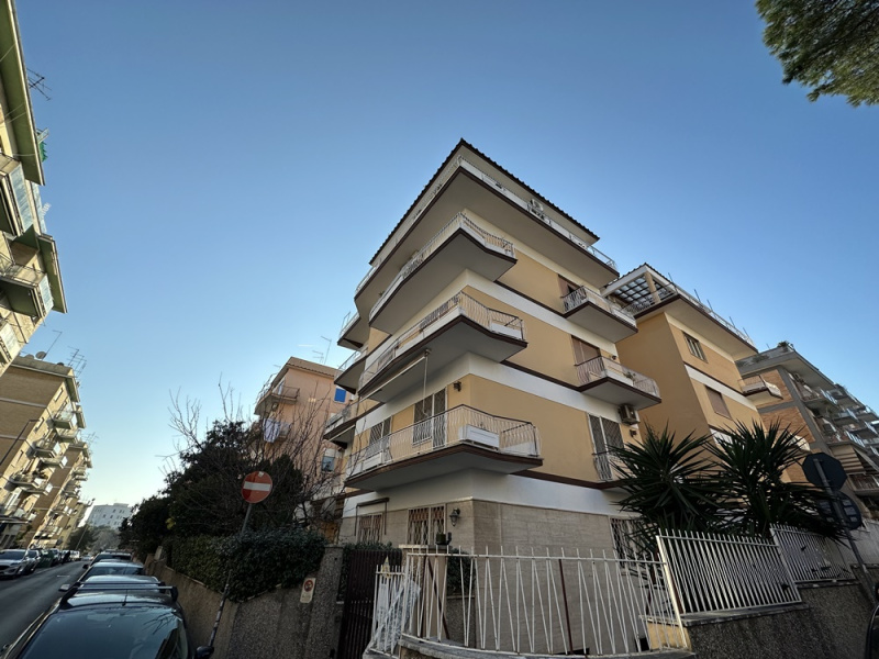 Tipologia Immobile: appartamento Provincia: roma Comune: roma Località: primavalle Indirizzo: Via Gerolamo Seripando