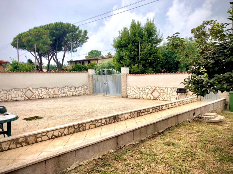 Tipologia Immobile: villa/indipendente Provincia: roma Comune: ardea Località: banditella Indirizzo: Circonvallazione Mare Orientale